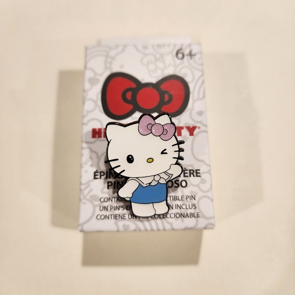 Loungefly Hello Kitty Glitter Mermaid Blind Box Enamel Pin Sailor Opened - Picture 2 of 10